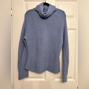 Women’s Cashmere Turtleneck M
